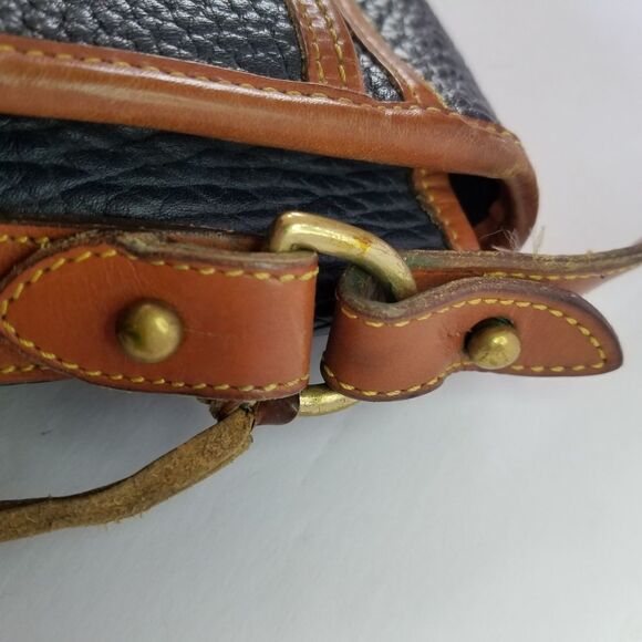 Vintage Dooney & Bourke Black Brown All Weather Leather Classics Equestrian Bag - Picture 9 of 16